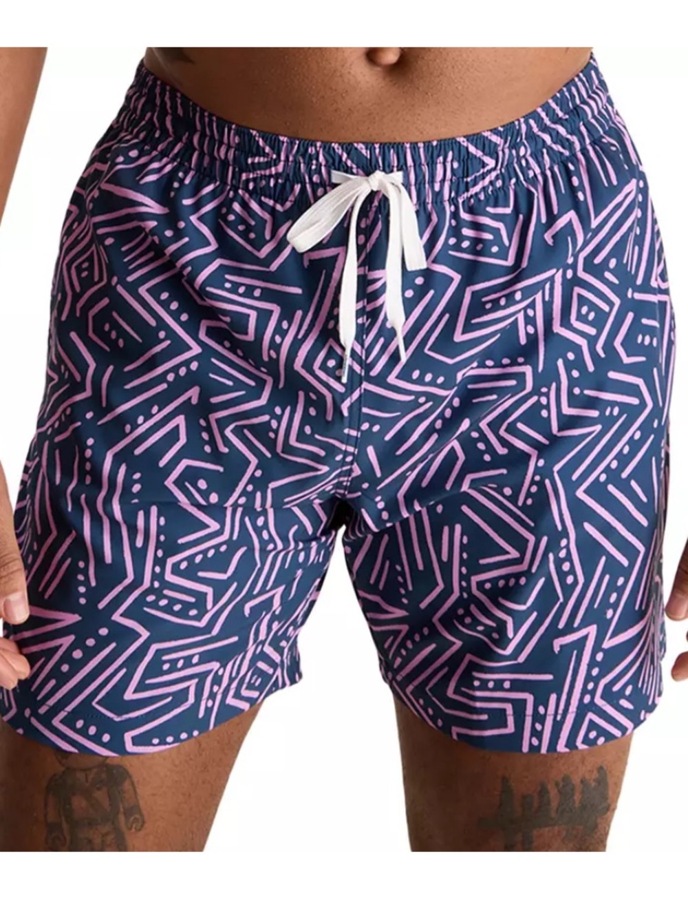 Chubbies Men's Classic 5.5" Swim
Trunks Dark Marzipans Navy Blue Pink